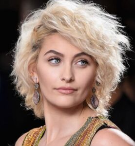 Read more about the article Paris Jackson: Embracing Her Black Identity and Honoring Her Father’s Legacy