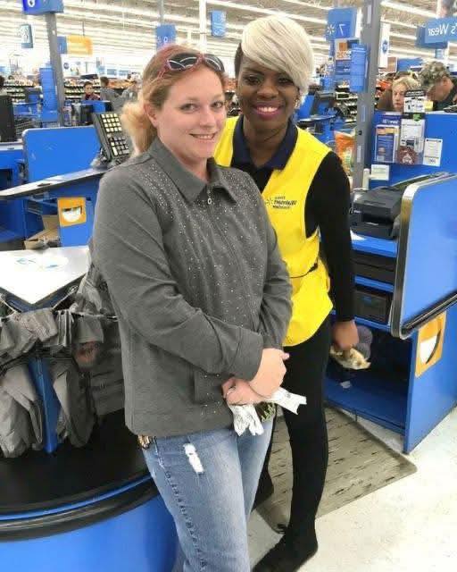 Read more about the article Store Cashier Slipped Me Cash – The Receipt Made My Blood Run Cold
