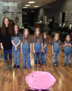 Read more about the article Six Sons Cut Their Long Hair to Donate It to Charity: A Heartwarming Act of Kindness