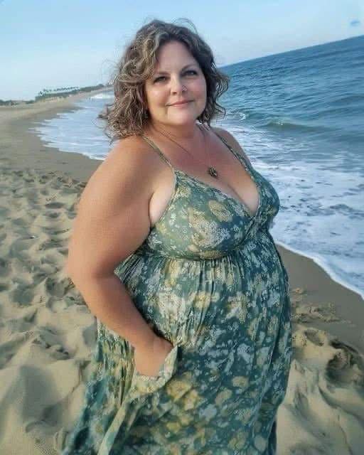 You are currently viewing My Husband Wouldn’t Take Pictures of Me on Vacation – His Reason Sparked My Revenge