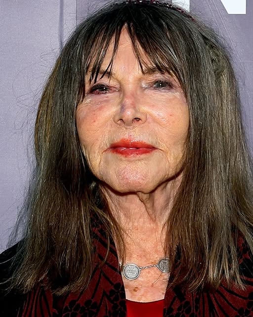 You are currently viewing 1950s Beauty Lee Grant Looks Very Different Today: A Tale of Triumph and Tragedy in Hollywood