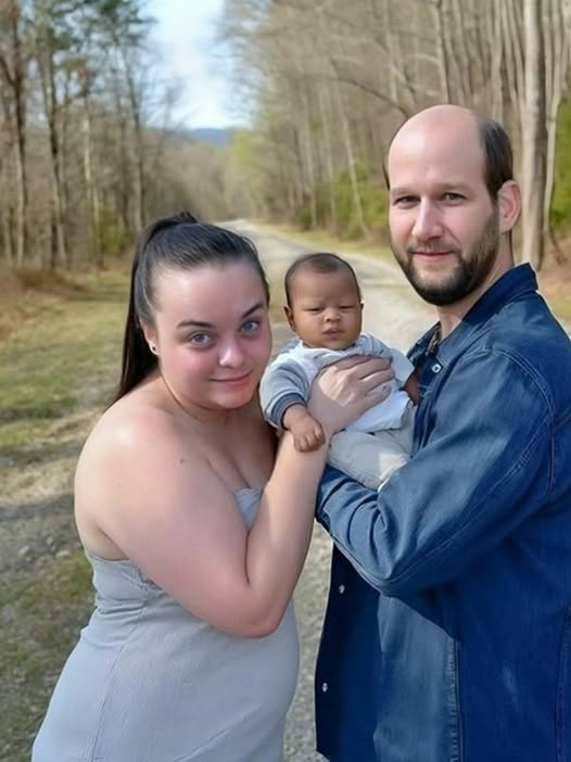 Read more about the article White Mom Goes Viral After Birth of Black Baby, but Husband Is White
