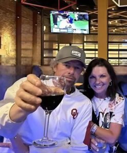 Read more about the article The Moment Behind the Kiss: Toby Keith’s “You Shouldn’t Kiss Me Like This”