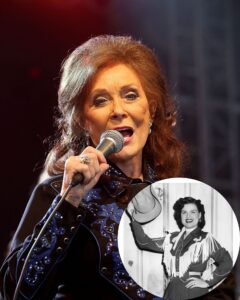 Read more about the article More Than a Song: Loretta Lynn’s Heartfelt Tribute to Patsy Cline