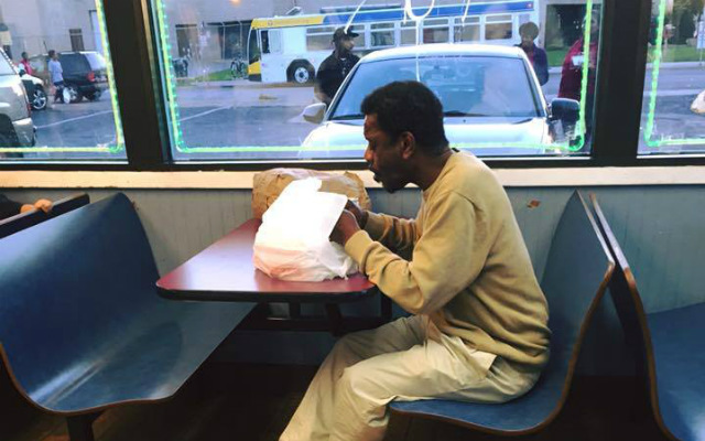 You are currently viewing A Man Gave Away His Last Coins to a Stranger. What He Taught Me About True Richness Changed My Life.