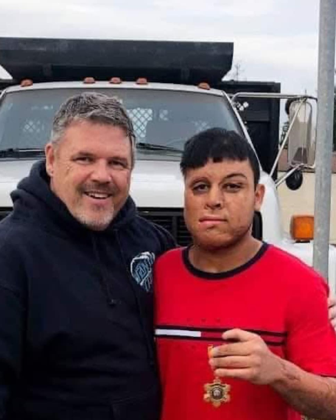 Read more about the article A Life Reconnected: The Day a Rescuer Found the Boy He Saved 13 Years Later