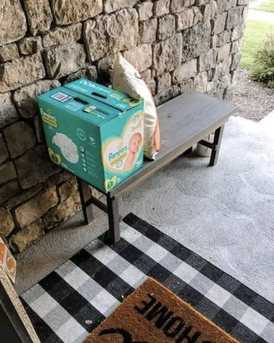 You are currently viewing Quiet Acts of Love: How a Pack of Diapers Revealed True Family Support