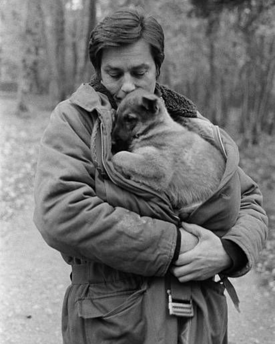 You are currently viewing Alain Delon’s Compassion: The Secret Heart of a Movie Legend