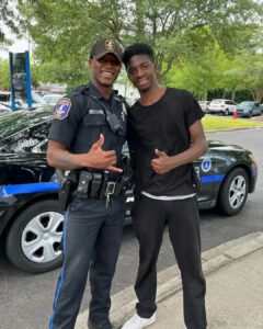 Read more about the article An Officer’s Graduation Kindness: The Ride That Changed Everything