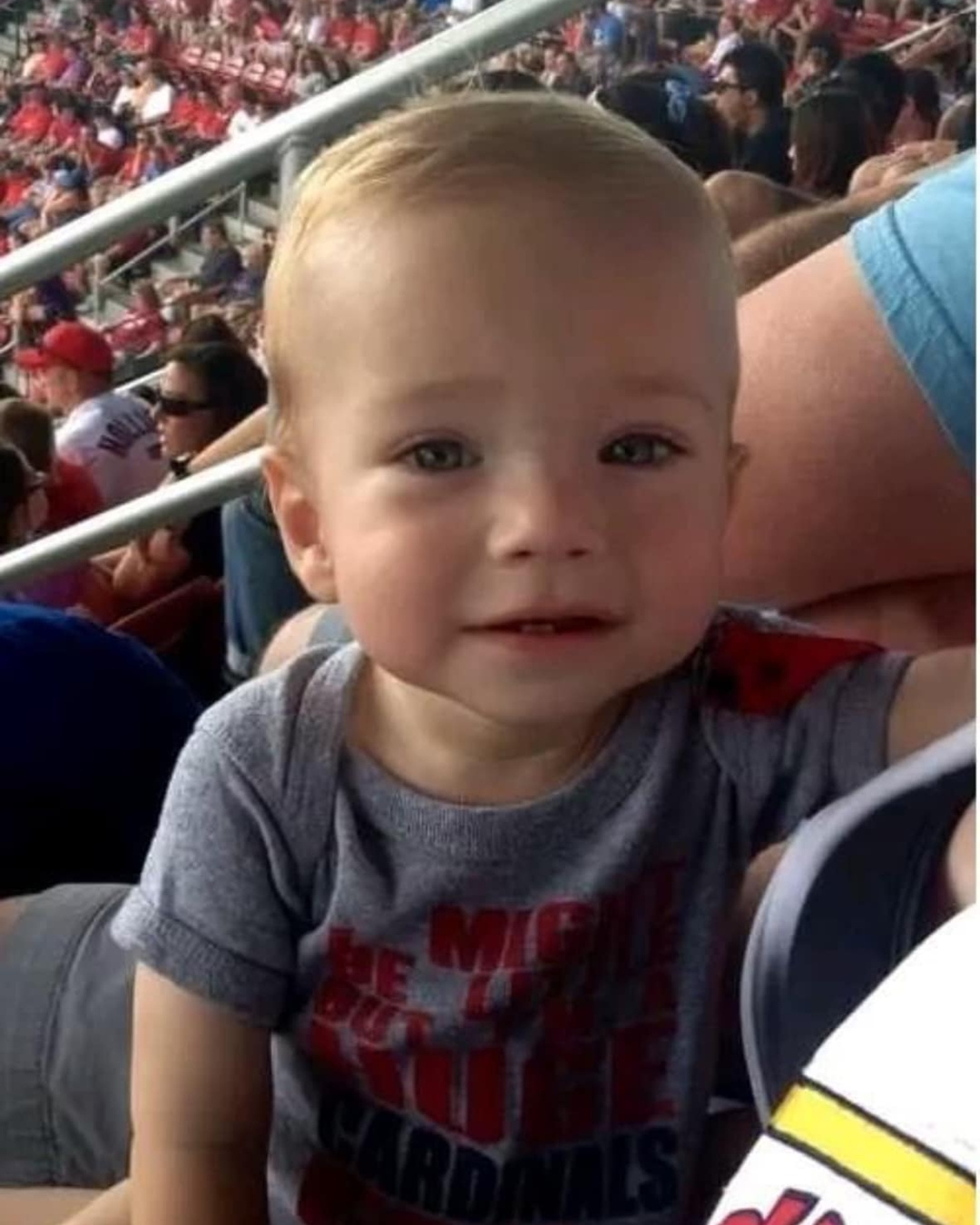 You are currently viewing Incredible Usher Kindness: Two Innings Spent Finding Milk for a Boy in Need