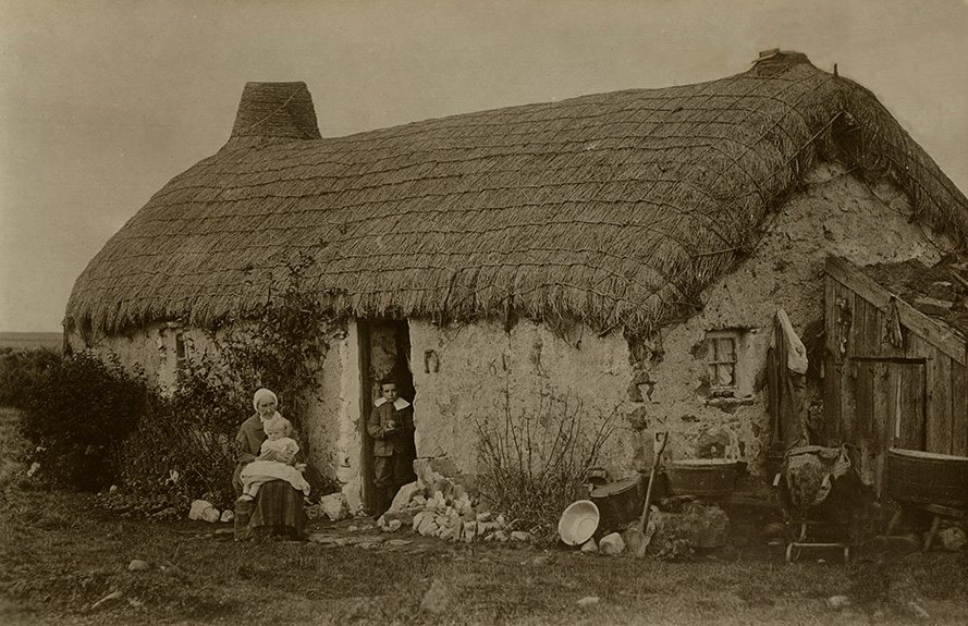You are currently viewing The Dark Truth Behind This “Charming” Irish Sod Cabin Photo
