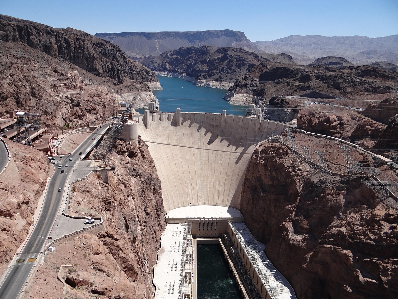You are currently viewing The Hoover Dam: A Monument of Power and Progress in Nevada