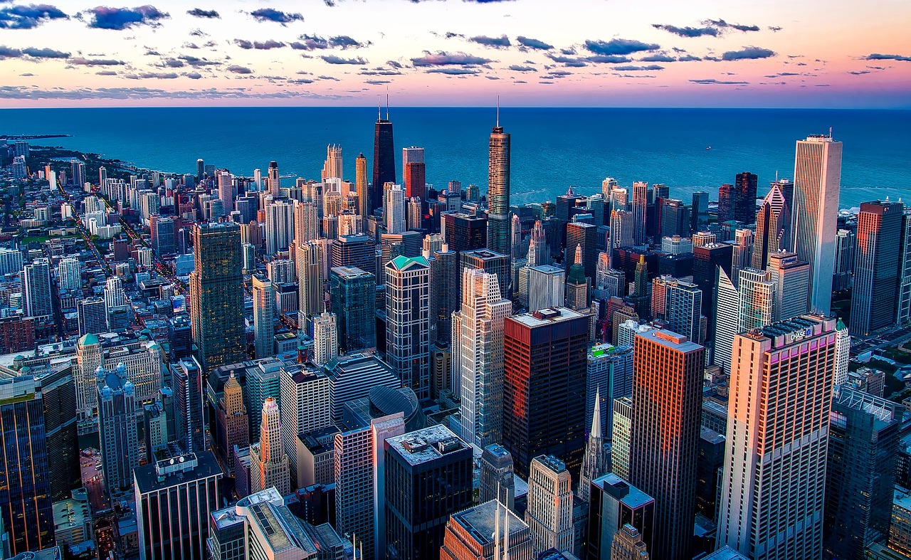 You are currently viewing Chicago, Illinois: Where the City Hums in Steel and Sky
