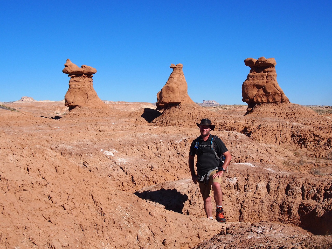 You are currently viewing Valley of Fire State Park: Where Stone Glows and Time Leaves Its Mark