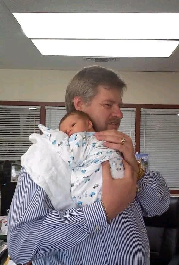 You are currently viewing The Day That Changed My Life: A Story of Burnout, Love, and a Newborn Baby