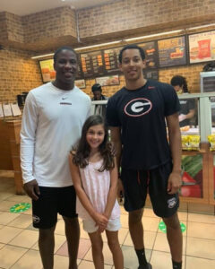 Read more about the article This Small Act of Kindness in an Athens Subway Taught Me Everything About Character