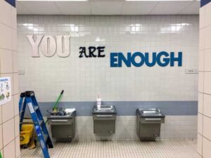 Read more about the article “You Are Enough”: The Incredible Story of the School Bathroom Transformation That Sparked a Kindness Movement