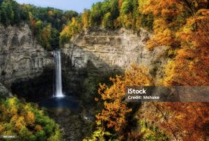 Read more about the article Why Taughannock Falls Should Be on Every Nature Lover’s Bucket List