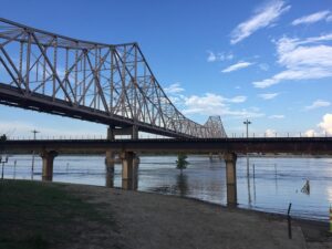 Read more about the article Christmas in St. Louis: Holiday Lights, Markets & Festive Fun