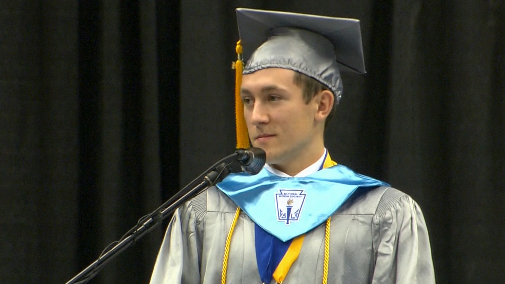 You are currently viewing The Homeless Valedictorian: The Incredible Story of the Teen Who Turned Pain Into Purpose