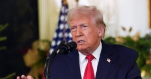 Read more about the article Donald Trump promises Christmas cash gift to millions of Americans in rambling speech that vows to ‘fix Biden’s mess’